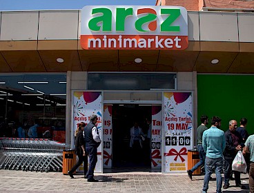 "Araz" supermarketlər şəbəkəsi Sumqayıtda yeni minimarket açdı