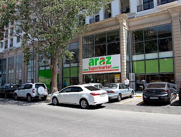 В Наримановском районе Баку начал работу 4-й рынок «Араз».