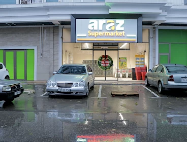 В Наримановском районе открылся новый супермаркет Араз.